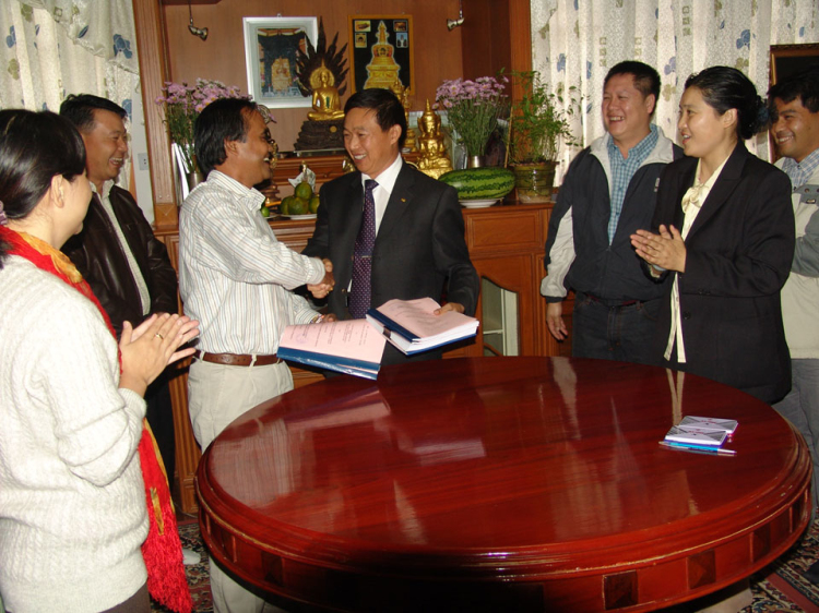 Chairman Wang Jiaan Myanmar Longbiao Cement Co., Ltd. successfully signed