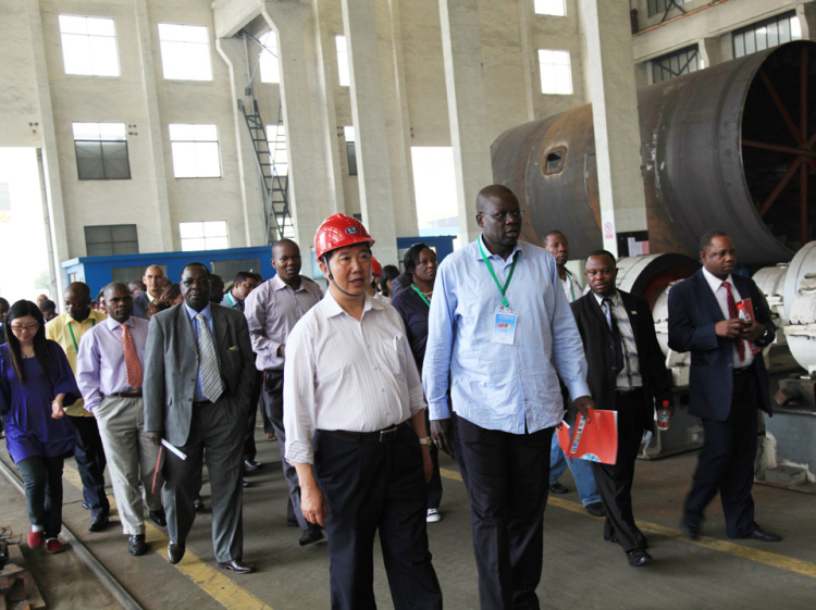 Standard Bank deputy general manager Zhou led African trade delegation visited New Pengfei